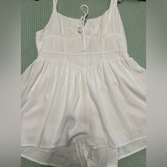 Princess Polly White Romper - Picture 4 of 8